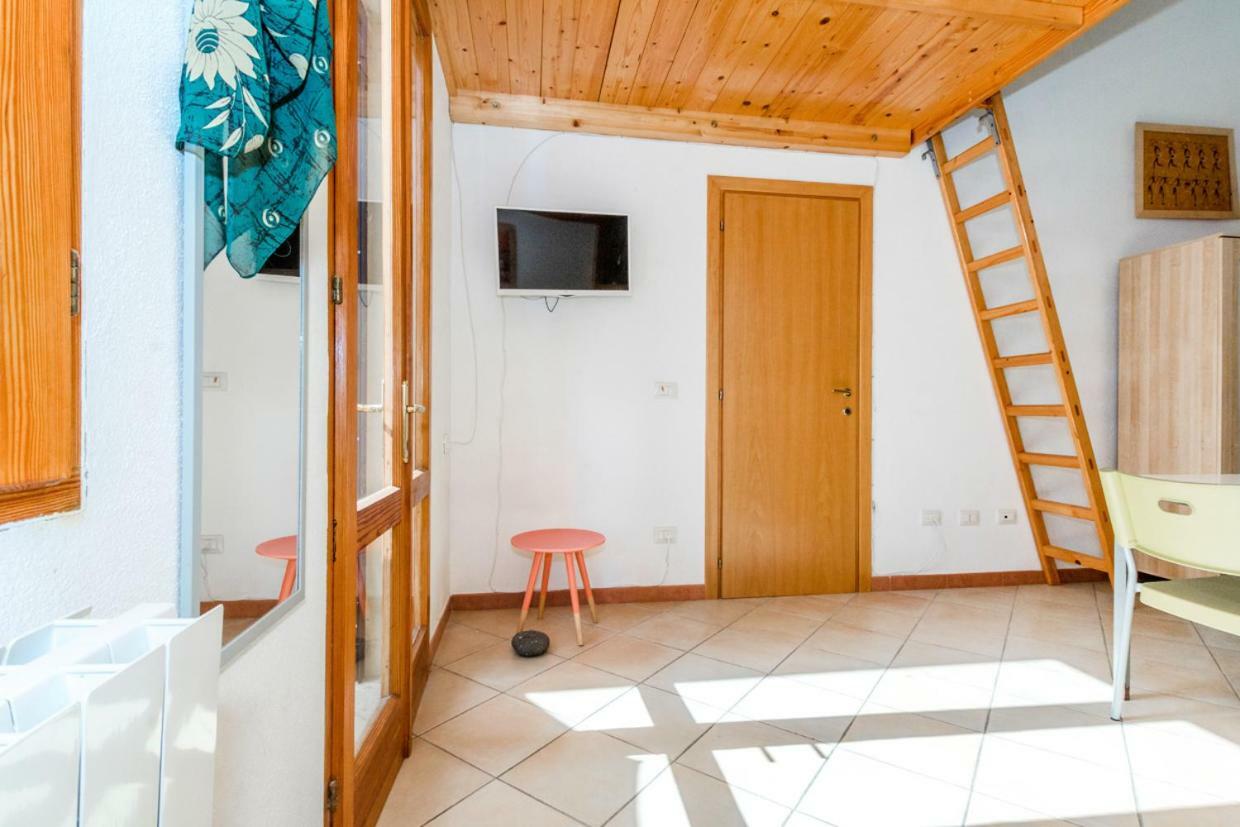 Bed and Breakfast Mare Lughente С'Аркитту-Кульери Экстерьер фото
